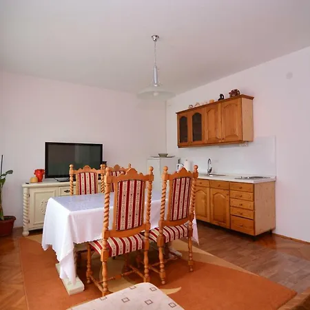 Nela Apartman *
