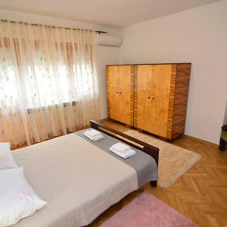 Nela Apartman