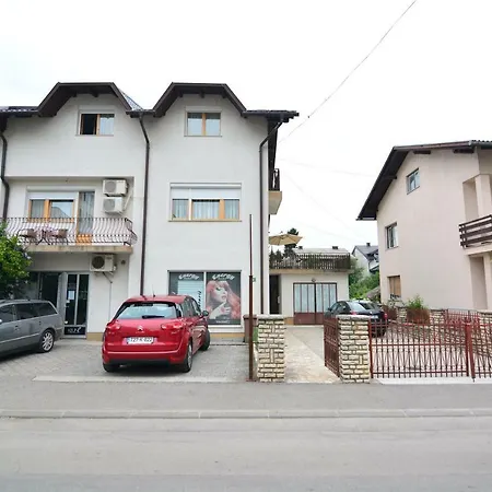 Nela Apartman Bihać